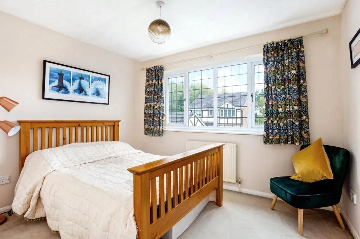 Belmont Heights, Hatch Warren, RG22