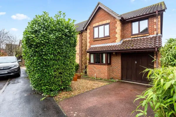 Meadow Rise, North Waltham, RG25