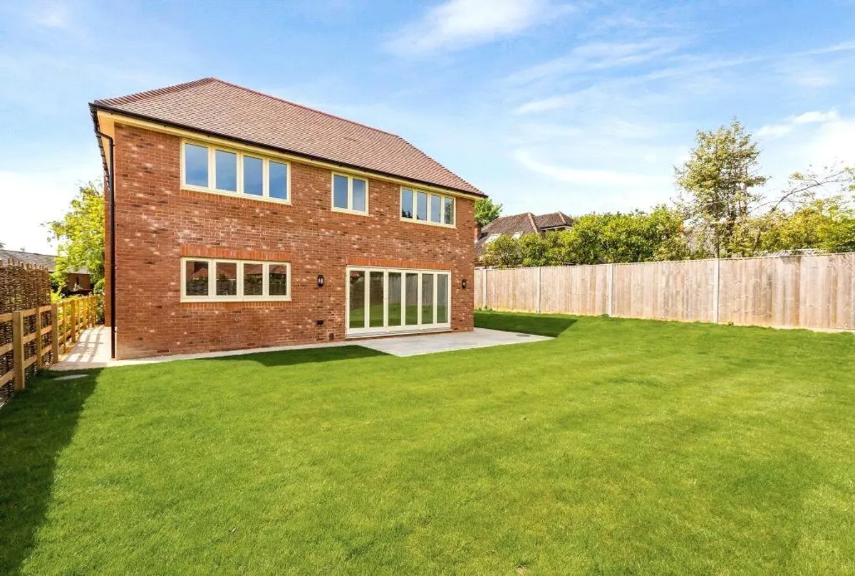 Langdale Rise, Cliddesden, Basingstoke, RG25