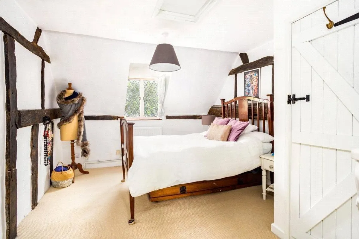 Vyne Road, Sherborne St John, RG24