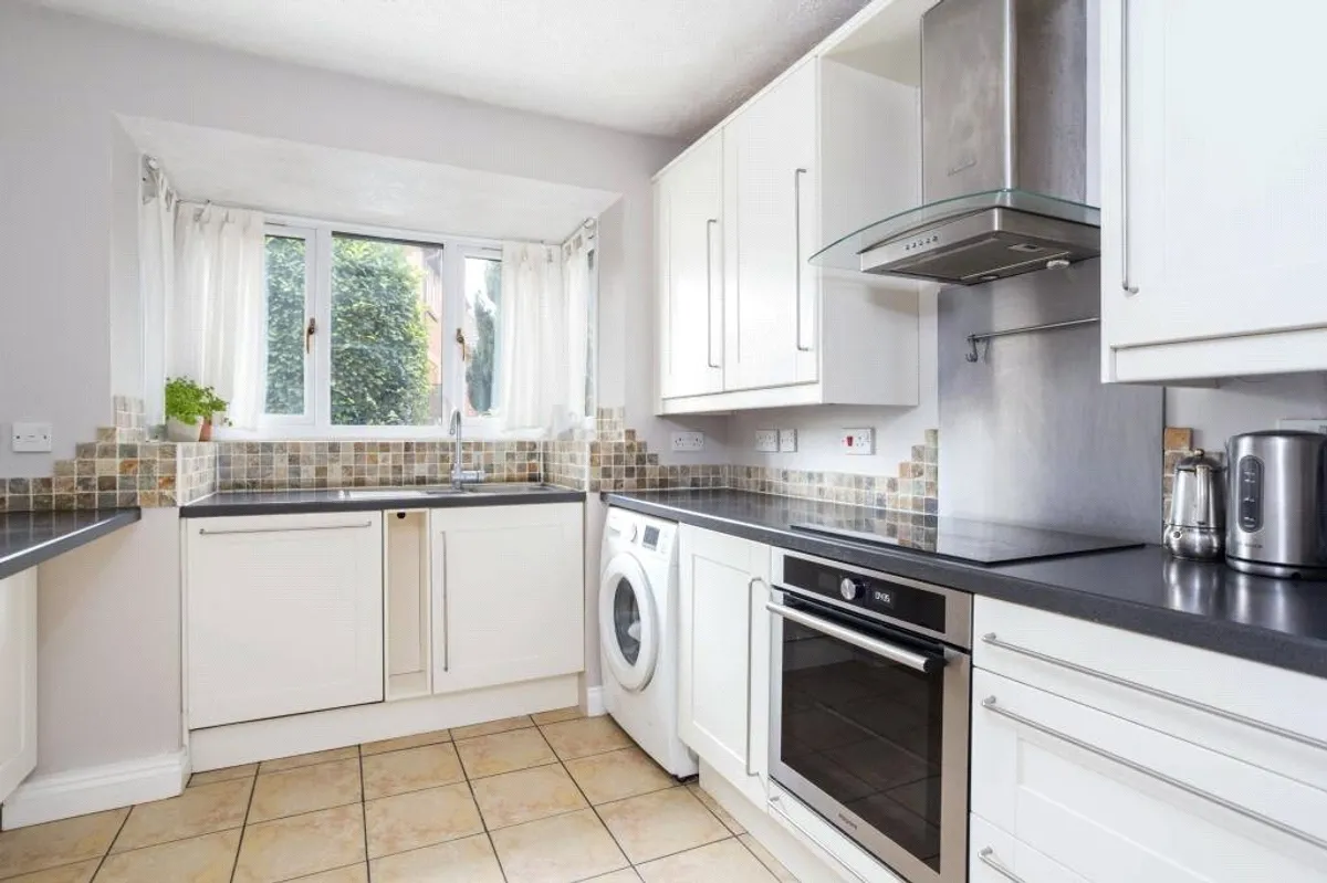 Meadow Rise, North Waltham, RG25