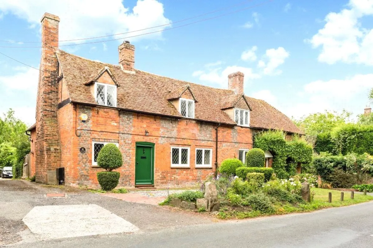 Vyne Road, Sherborne St John, RG24