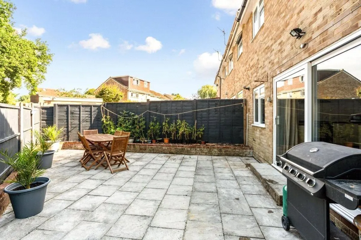 Hartleys, Silchester, RG7