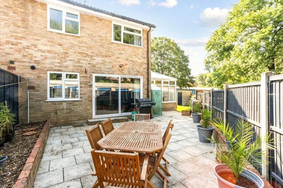 Hartleys, Silchester, RG7