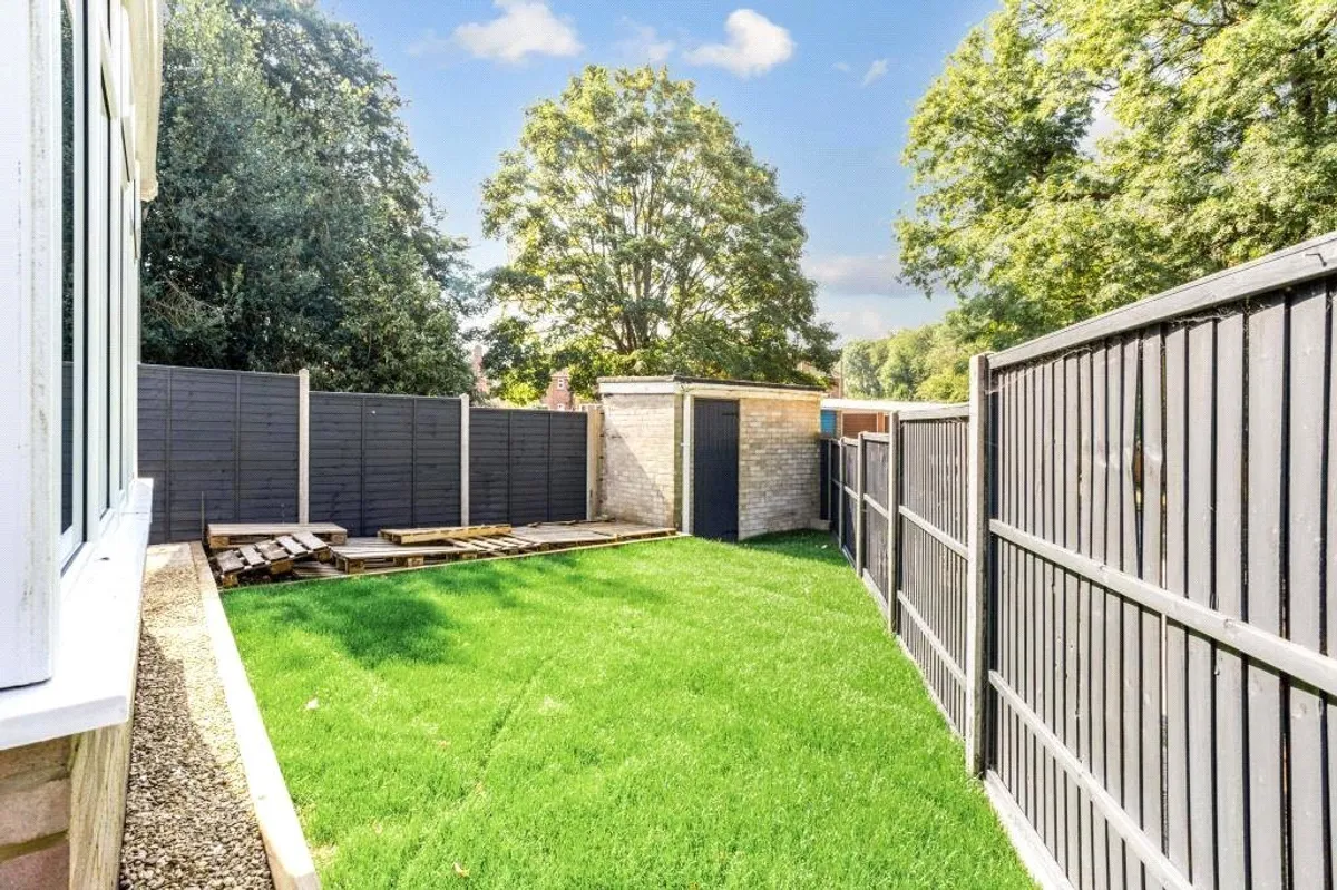 Hartleys, Silchester, RG7