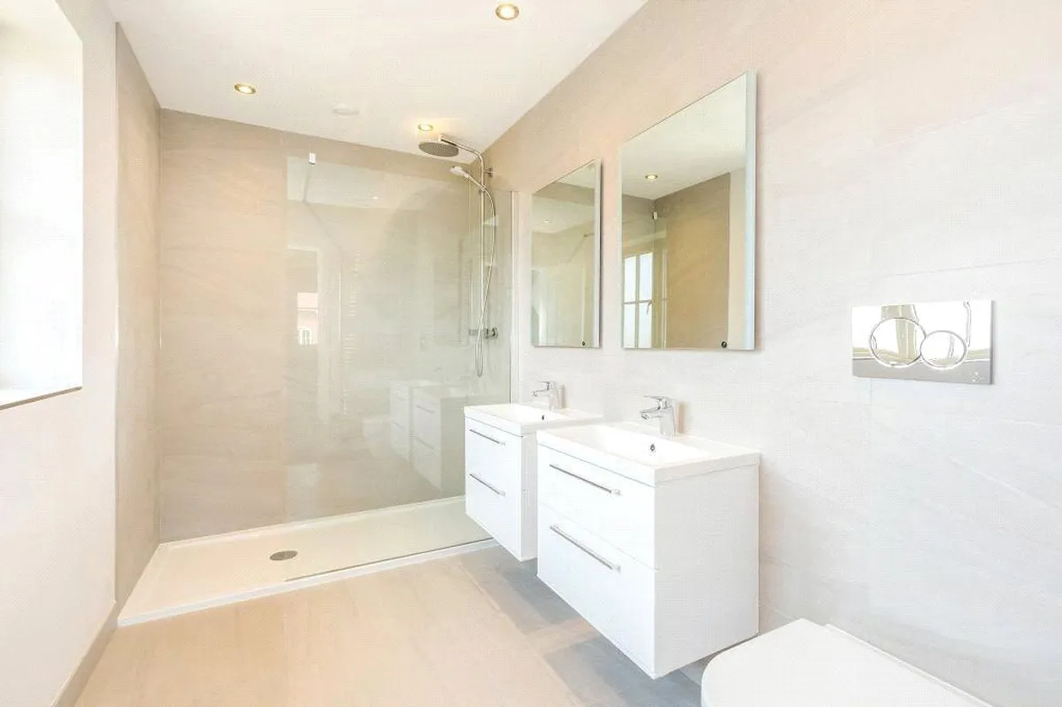 Langdale Rise, Cliddesden, Basingstoke, RG25