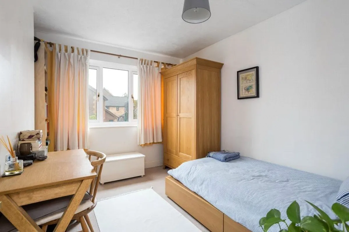 Meadow Rise, North Waltham, RG25