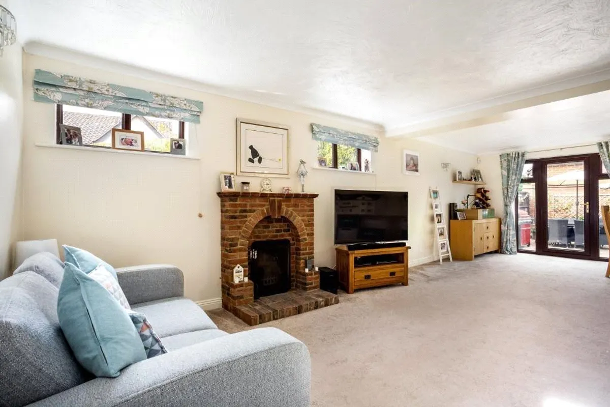 Burydown Mead, North Waltham, RG25