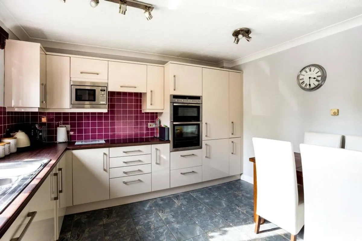 Burydown Mead, North Waltham, RG25