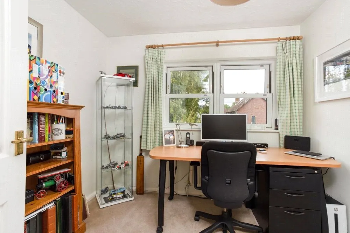 Yew Tree Close, Bramley Green, RG26