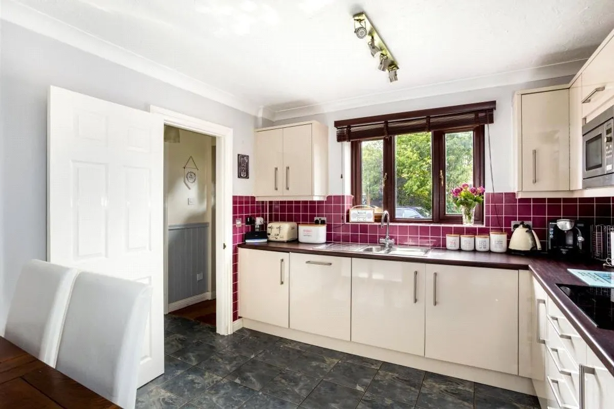 Burydown Mead, North Waltham, RG25
