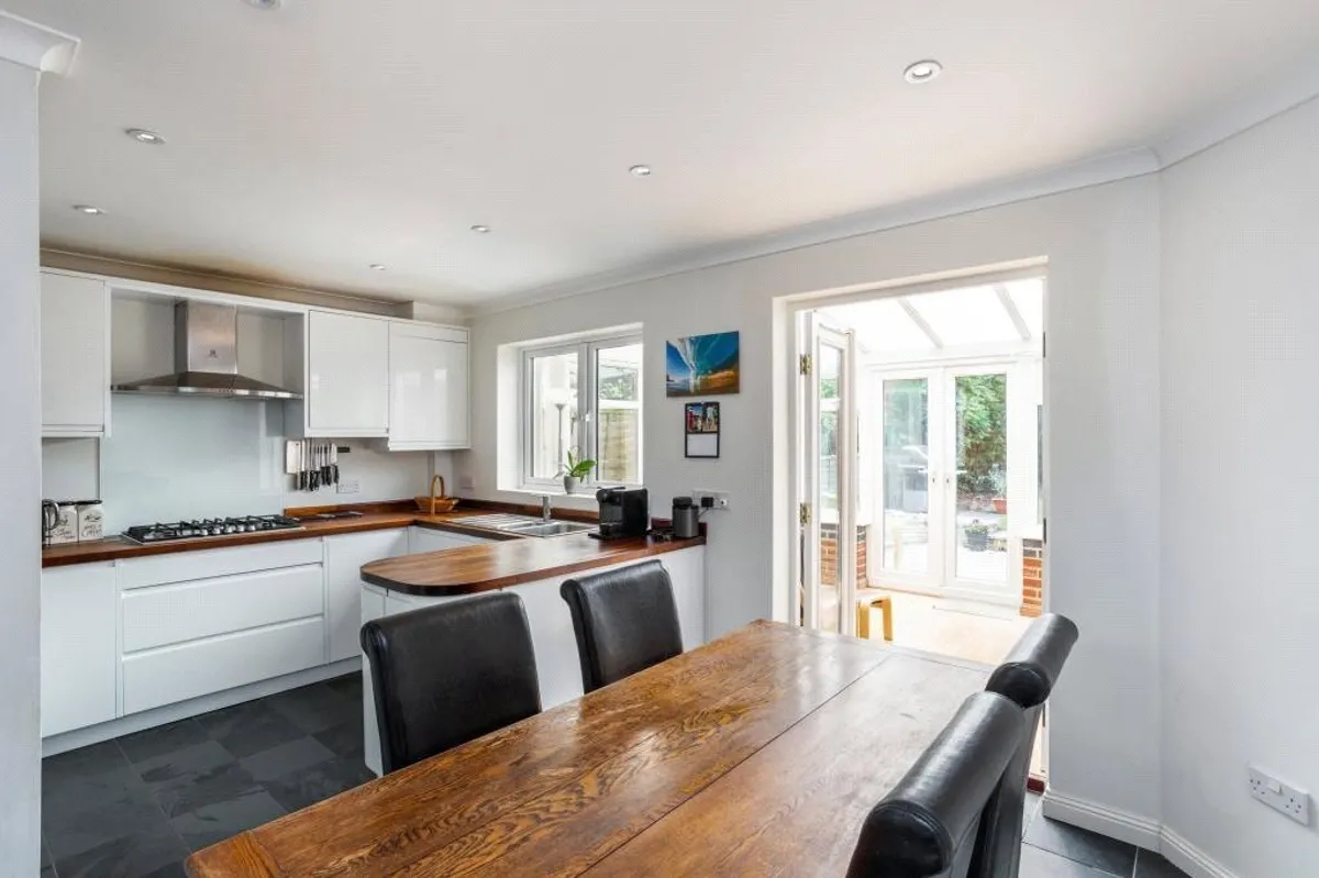 Wallis Drive, Bramley, Basingstoke, RG26
