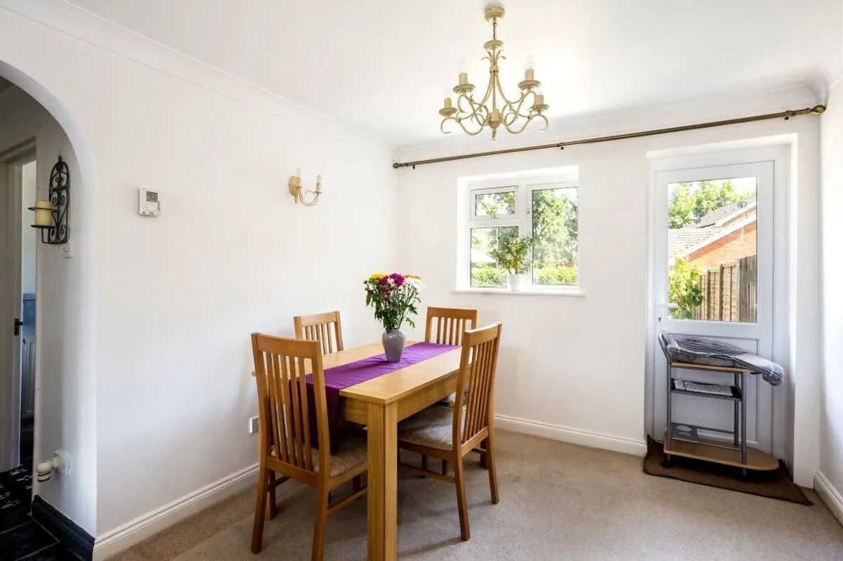 North Row, Bramley, RG26