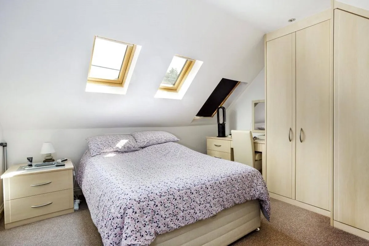 North Row, Bramley, RG26