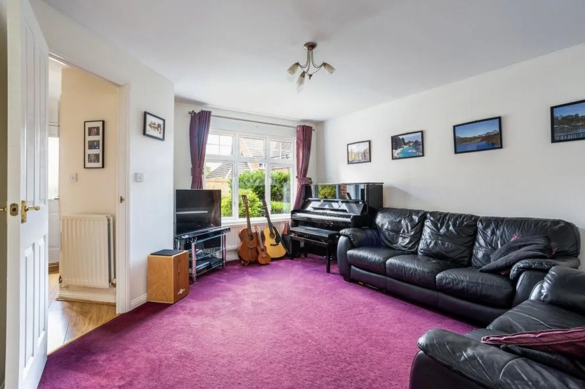 Wallis Drive, Bramley, Basingstoke, RG26
