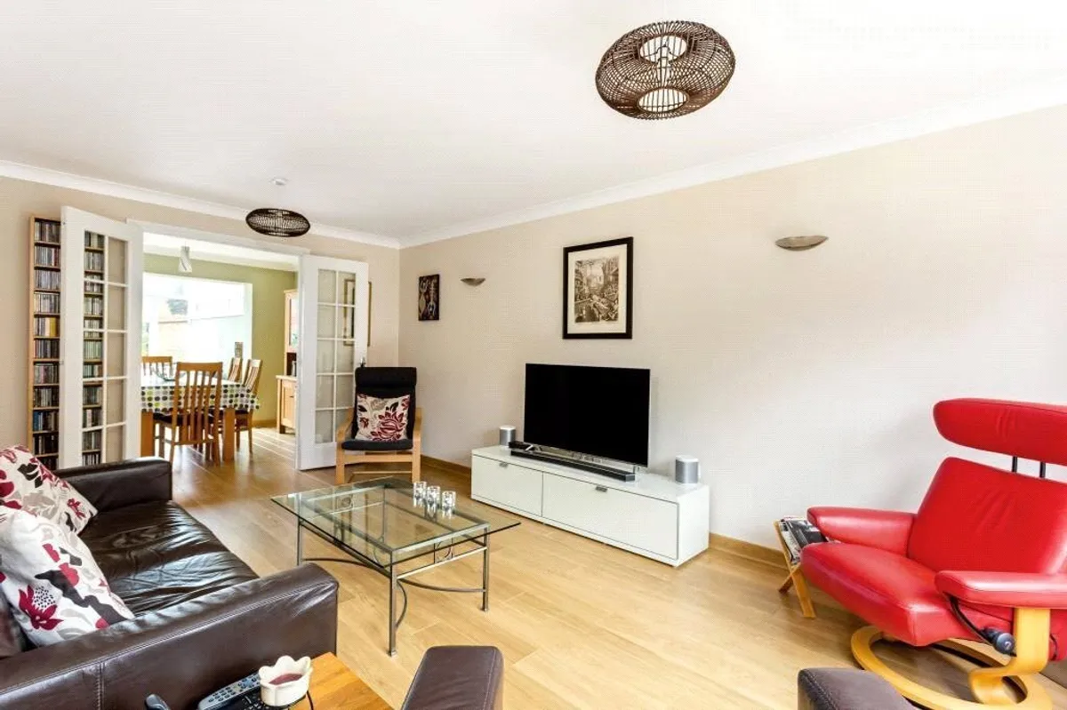 Wallis Drive, Bramley, Basingstoke, RG26