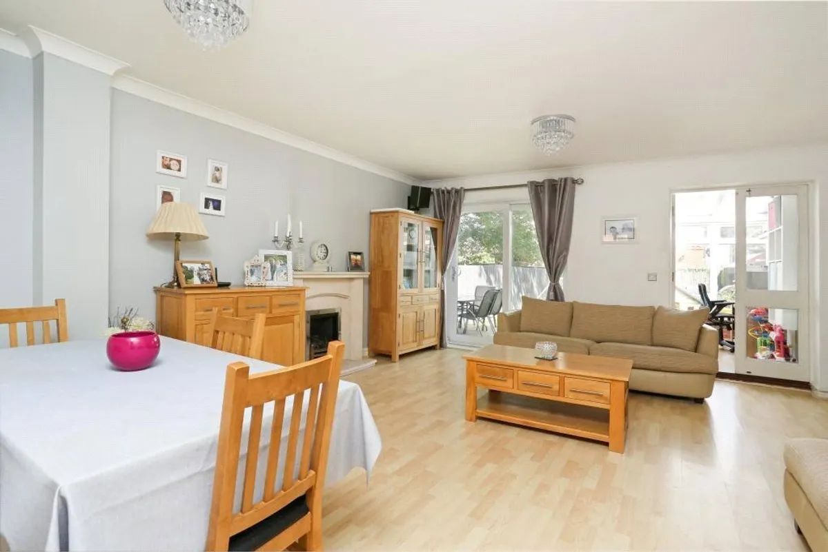 Morris Road, Farnborough, GU14