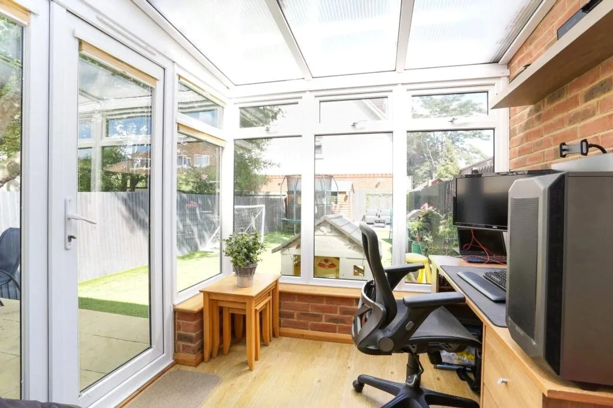Morris Road, Farnborough, GU14