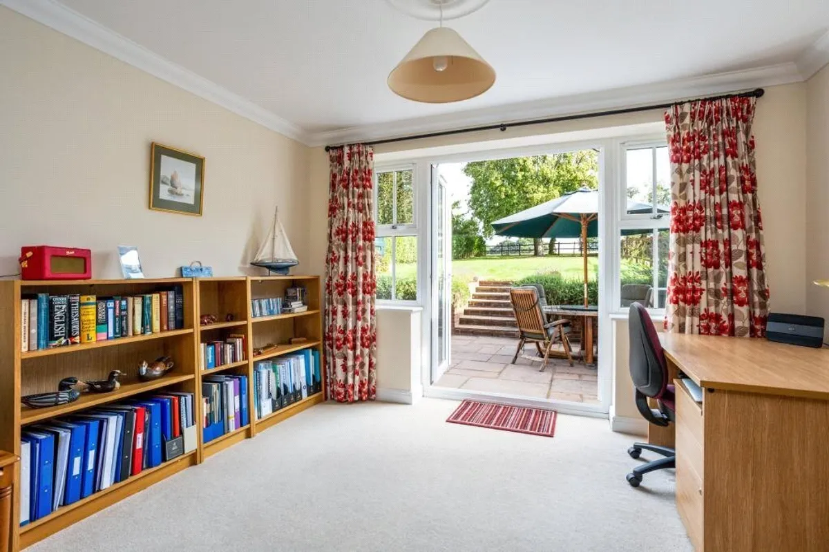 Leighton House, Pamber Green, RG26