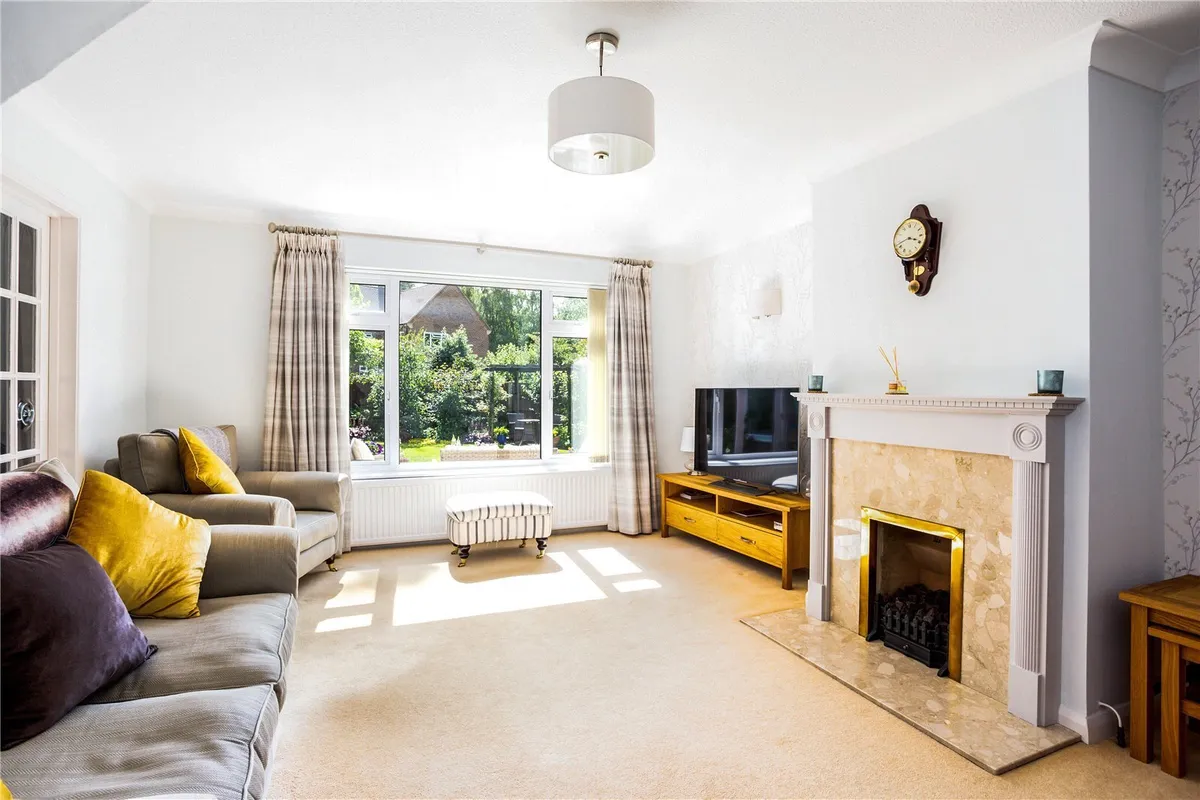 Poynings Crescent, Basingstoke, RG21