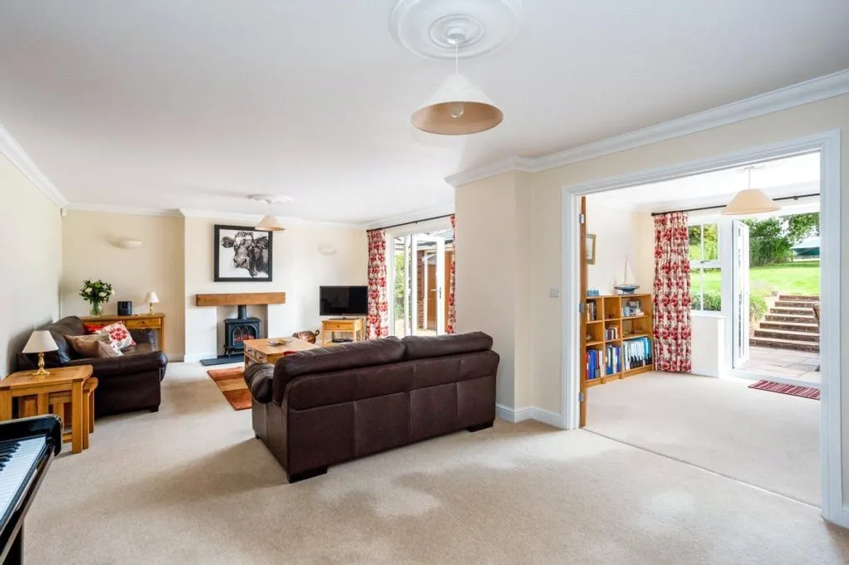 Leighton House, Pamber Green, RG26