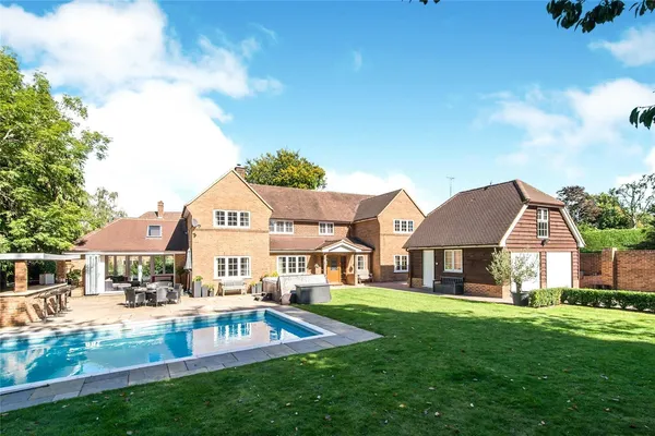 Skippetts Lane East, Basingstoke, RG21