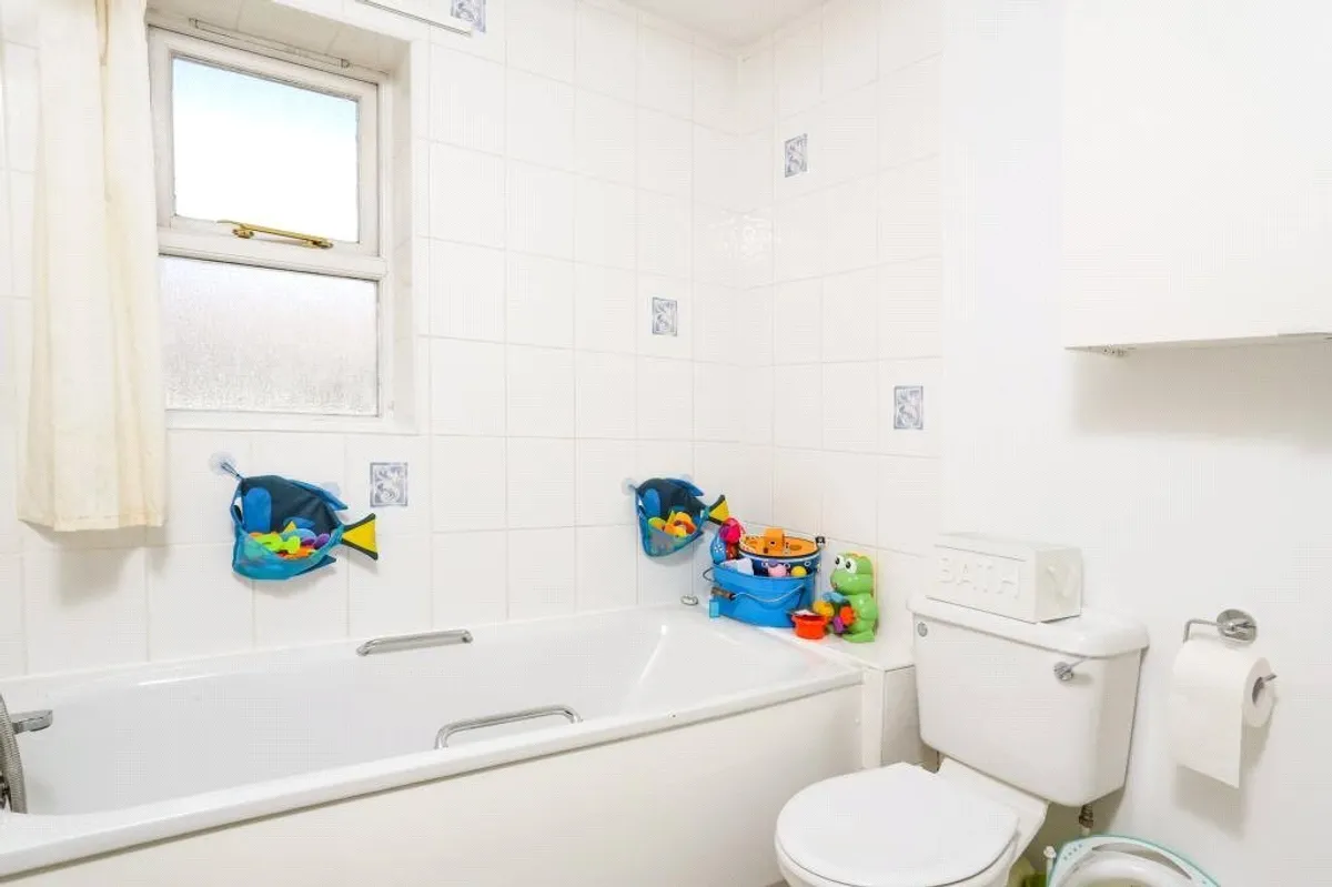 Morris Road, Farnborough, GU14