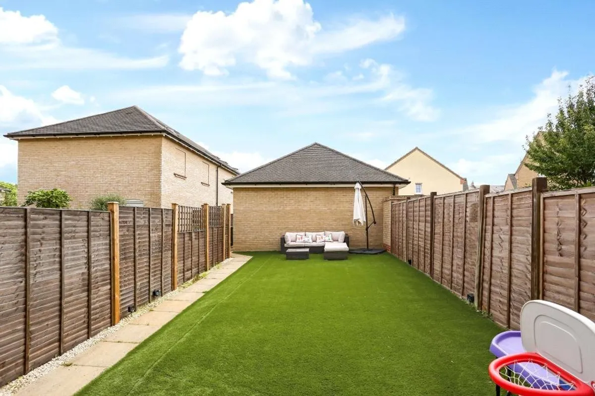 Buckland Terrace, Sherfield Park, RG27