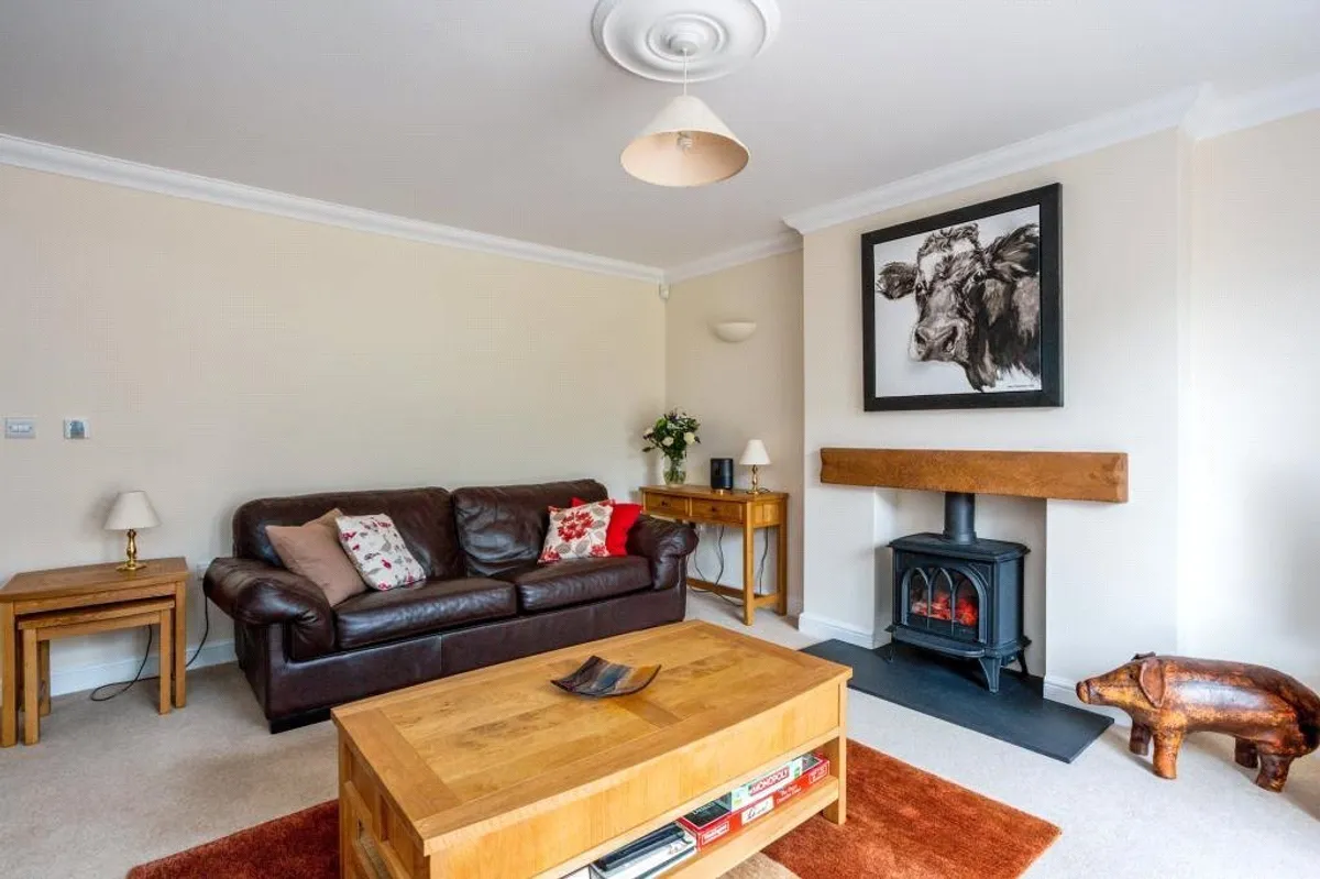 Leighton House, Pamber Green, RG26