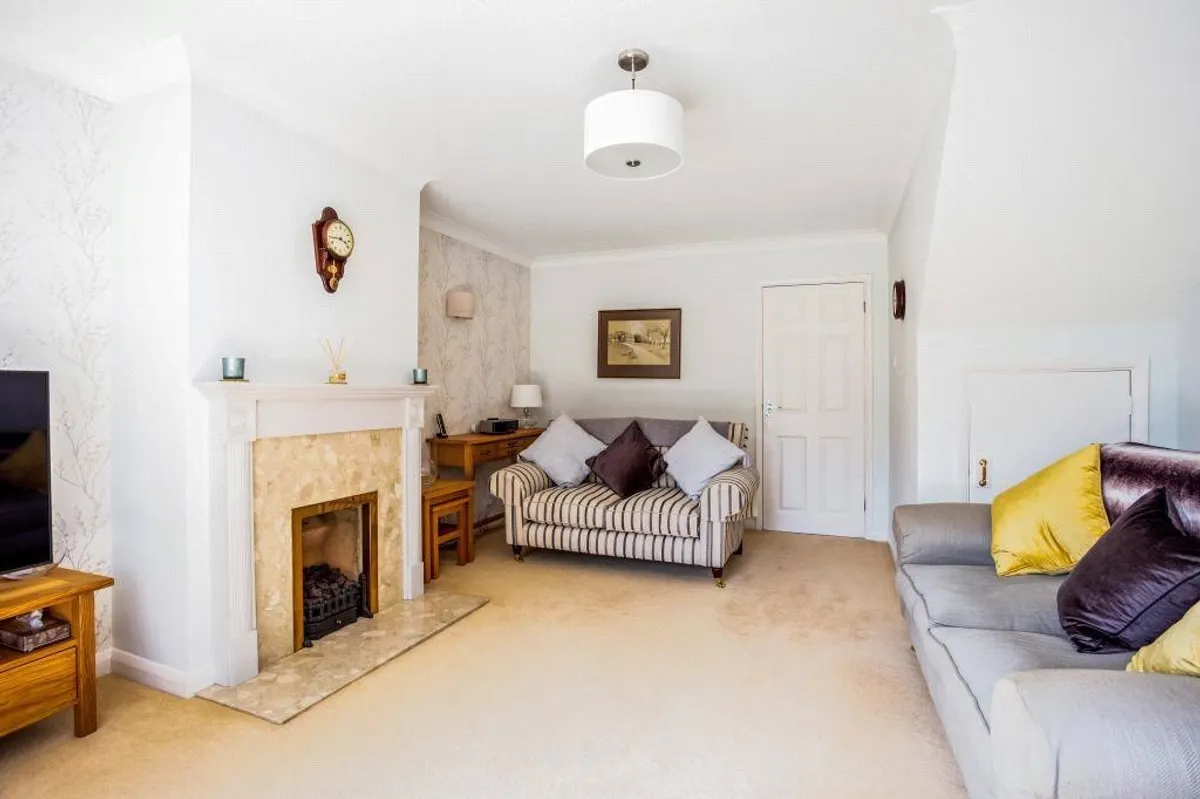 Poynings Crescent, Basingstoke, RG21