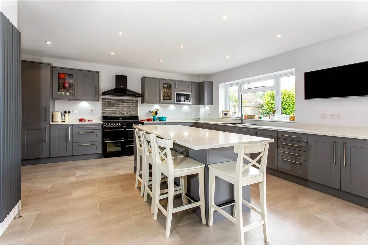 Coopers Lane, Bramley, RG26