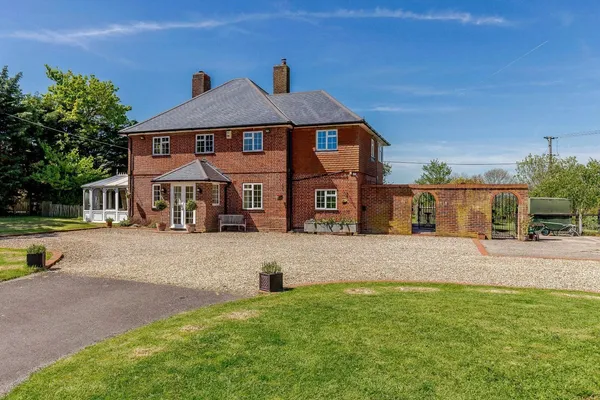 Knowl Hill, Kingsclere, RG20