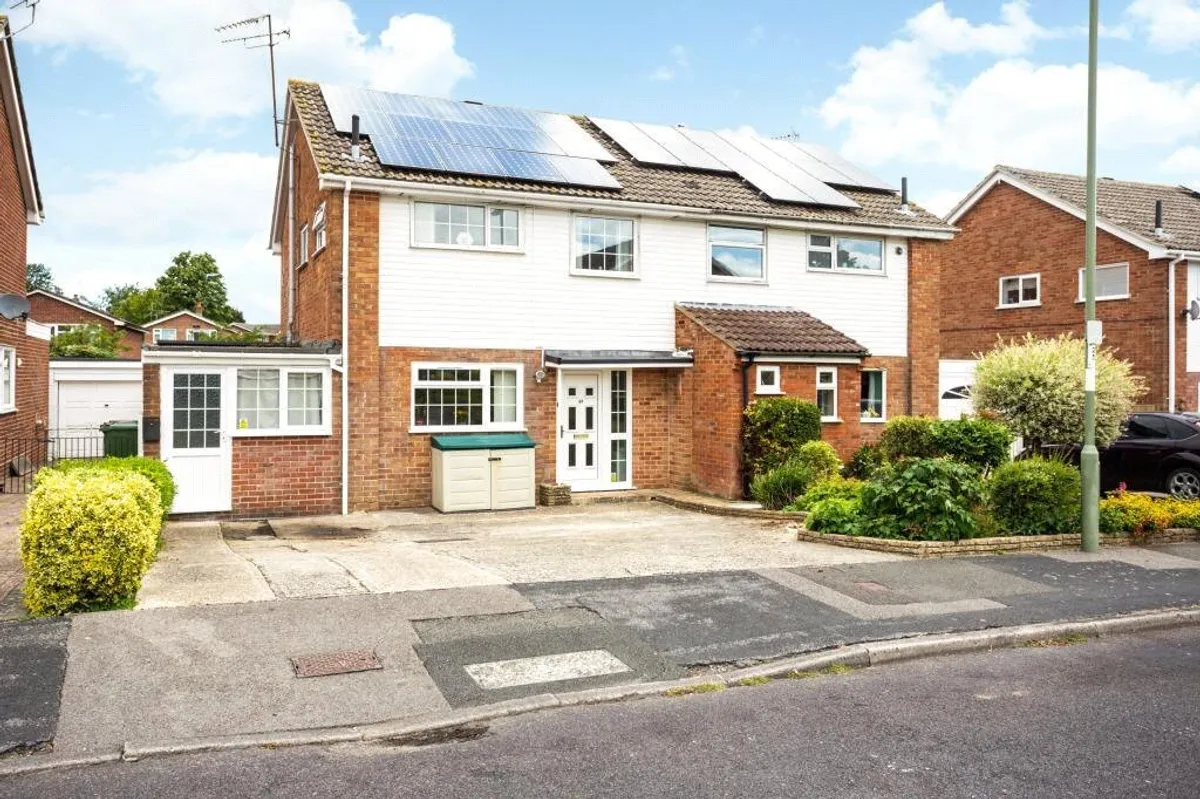 Kestrel Road, Kempshott, Basingstoke, RG22