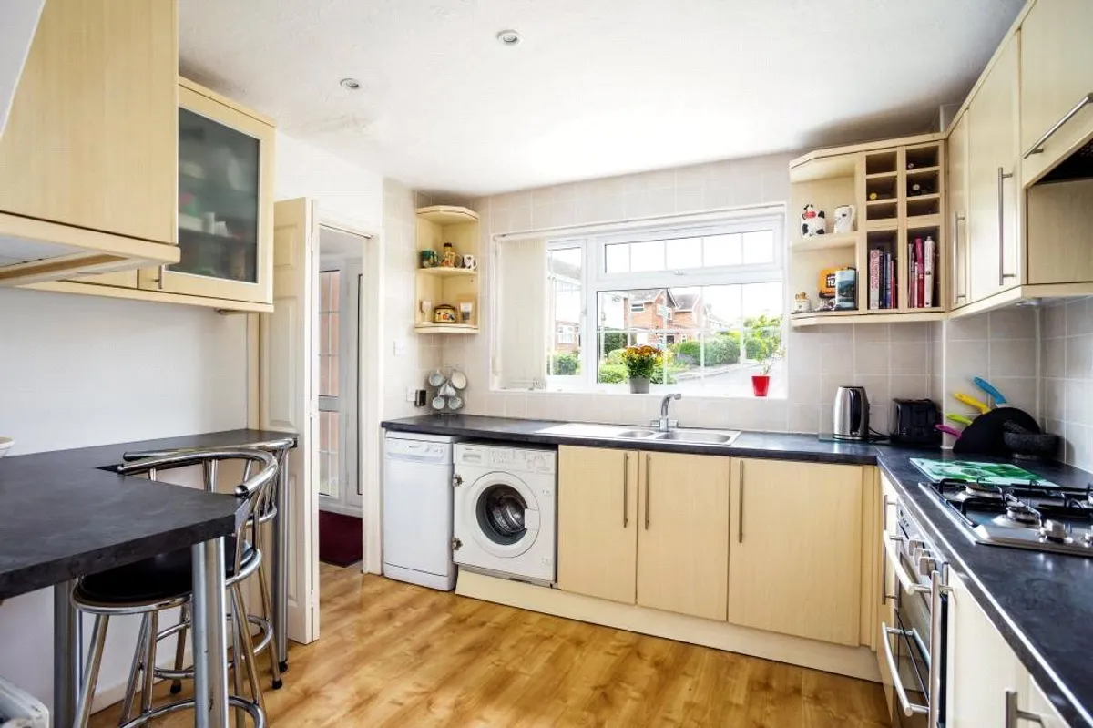 Kestrel Road, Kempshott, Basingstoke, RG22