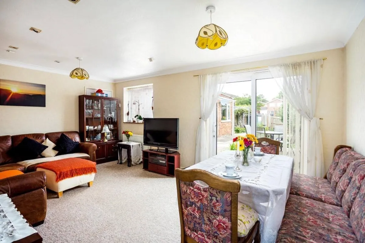 Kestrel Road, Kempshott, Basingstoke, RG22