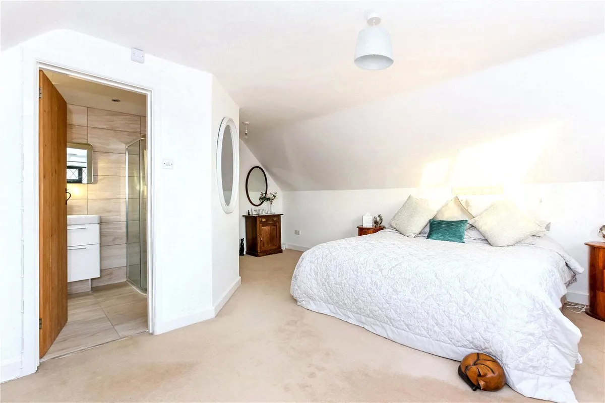 Yew Tree House, Monk Sherborne, RG26
