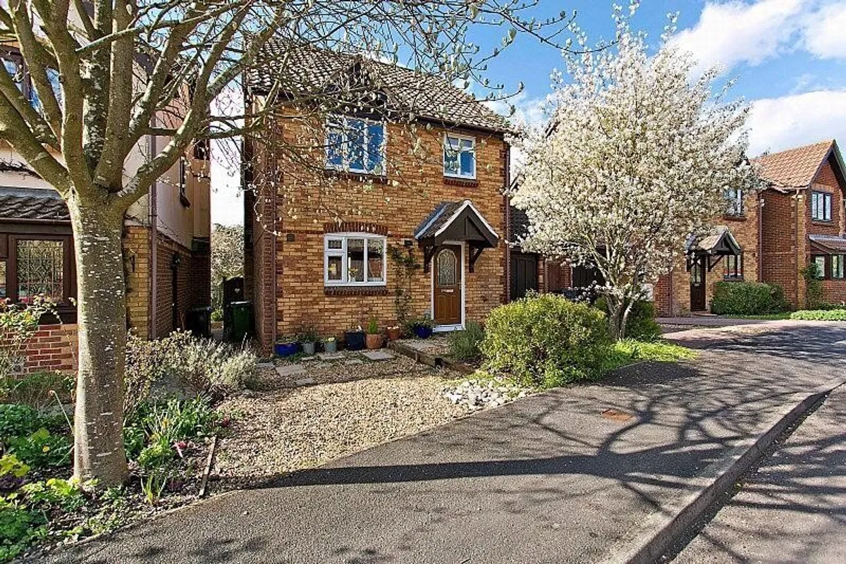 Meadow Rise, North Waltham, Basingstoke, RG25