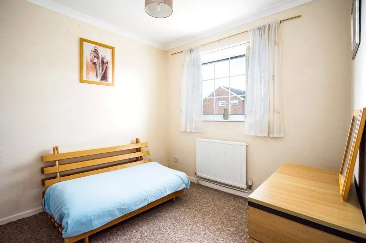 Kestrel Road, Kempshott, Basingstoke, RG22