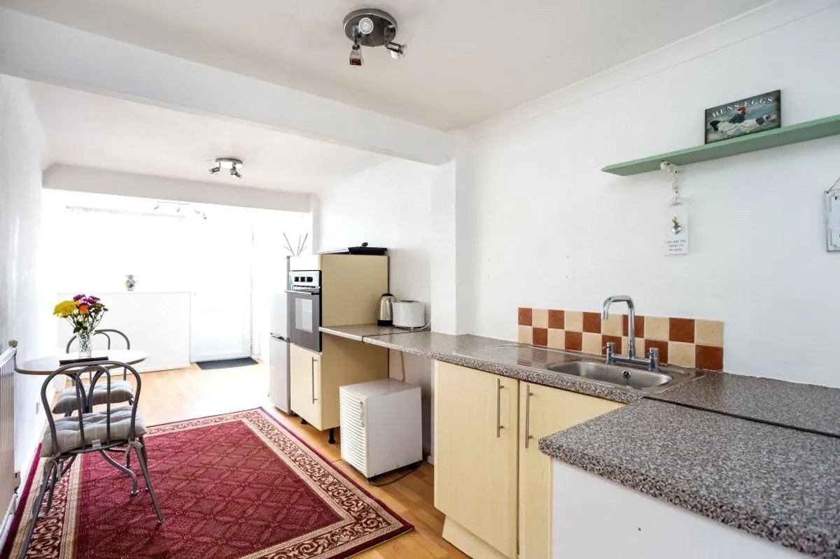 Kestrel Road, Kempshott, Basingstoke, RG22