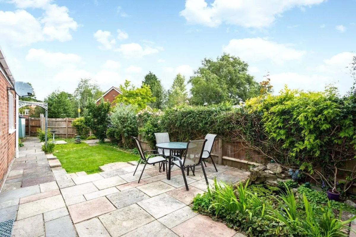 Kestrel Road, Kempshott, Basingstoke, RG22