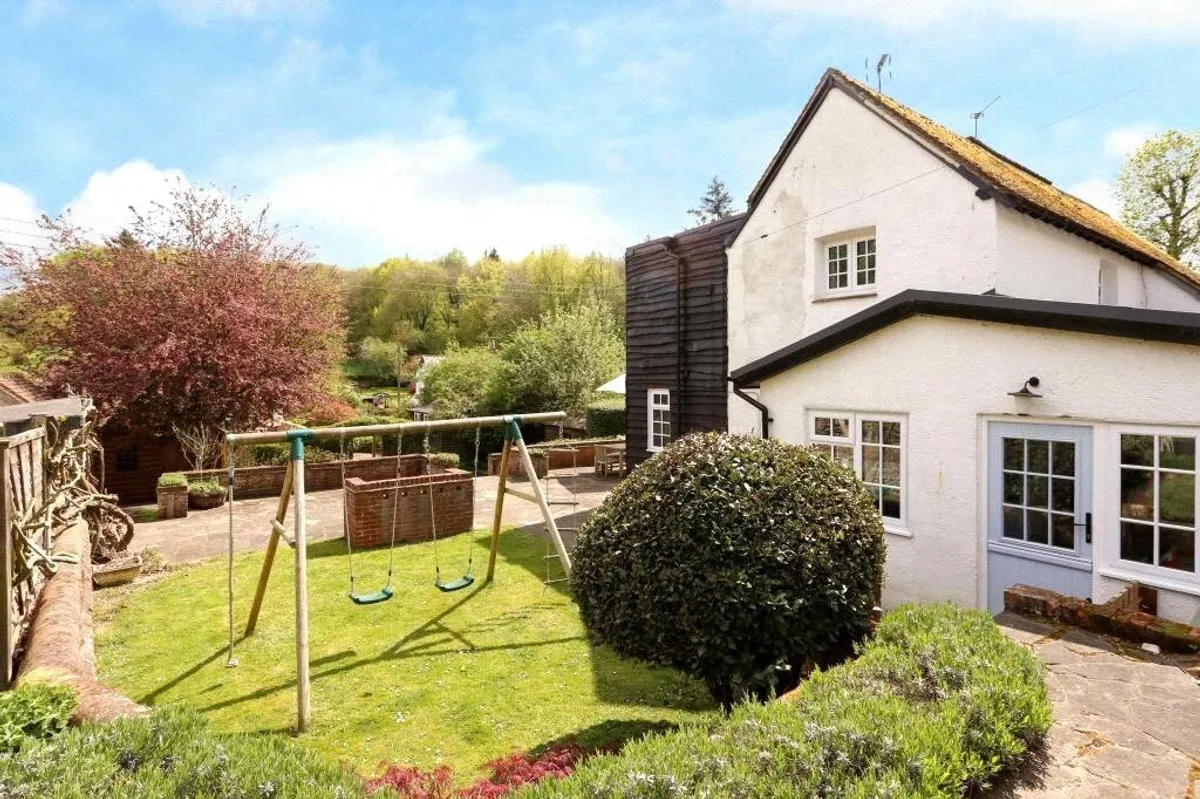 Ash Park Cottage, Steventon, RG25