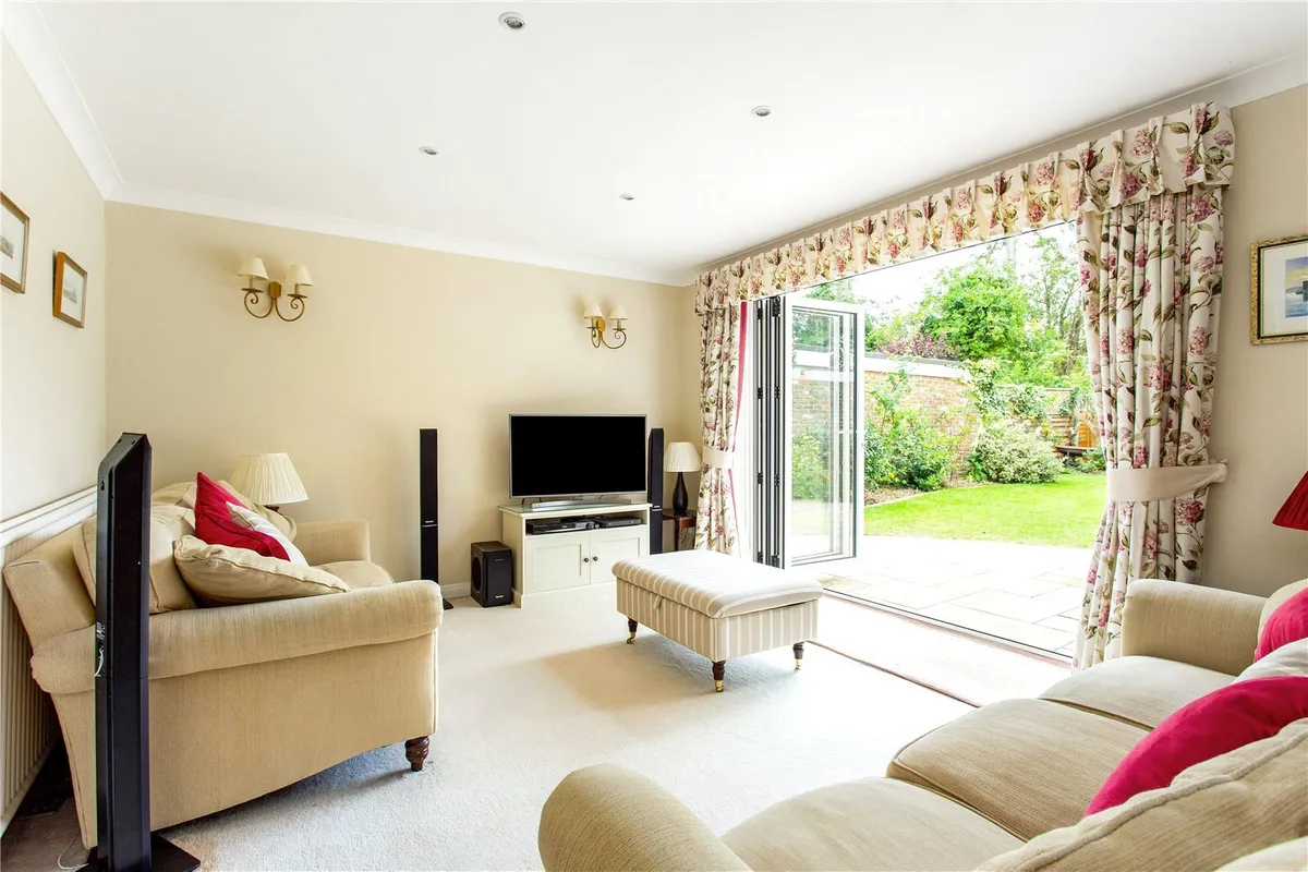 Barn Lane, Oakley, RG23