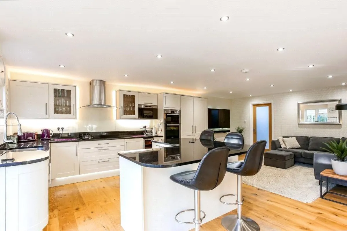 Meitner Close, Bramley, RG26