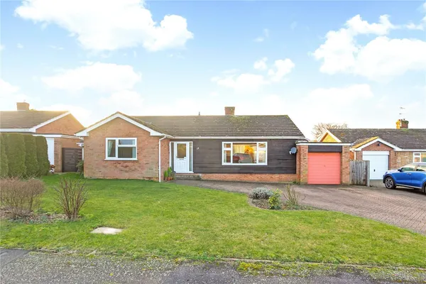 Hoopers Way, Oakley, RG23