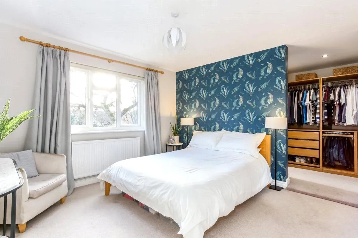 Meitner Close, Bramley, RG26