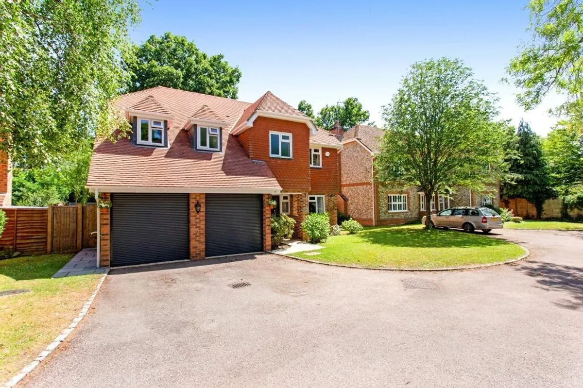 Pound Meadow, Sherfield On Loddon, Hook, RG27