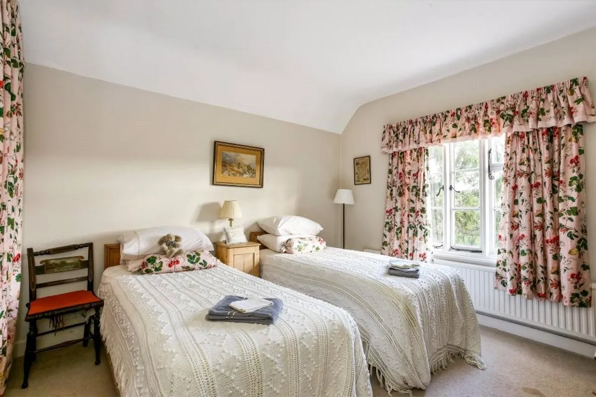 Olivers Lane, Bramley, RG26