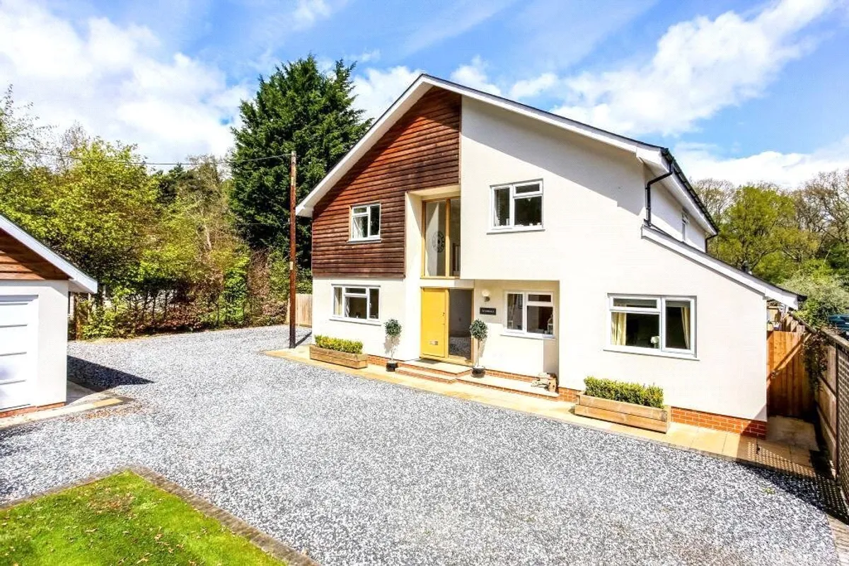 Avondale, New Road, Pamber Green, RG26