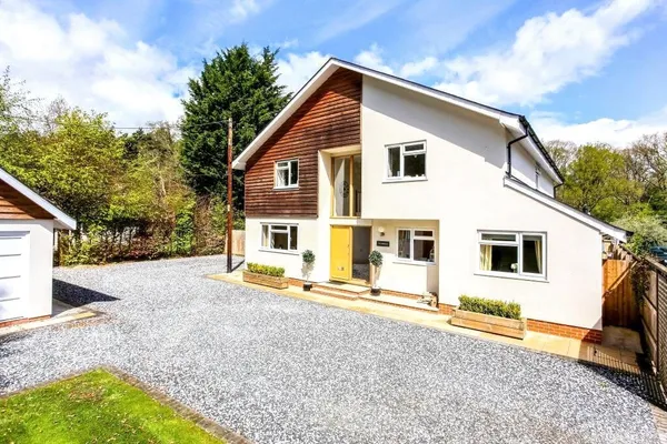 Avondale, New Road, Pamber Green, RG26