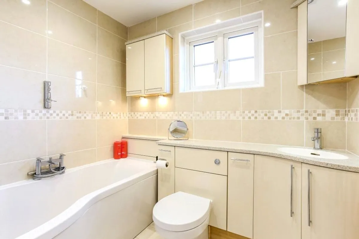 Meitner Close, Bramley, RG26